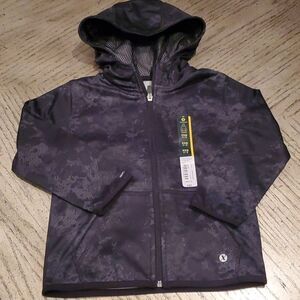 Boys size 4/5 zipup jacket by Xersion. NWT.